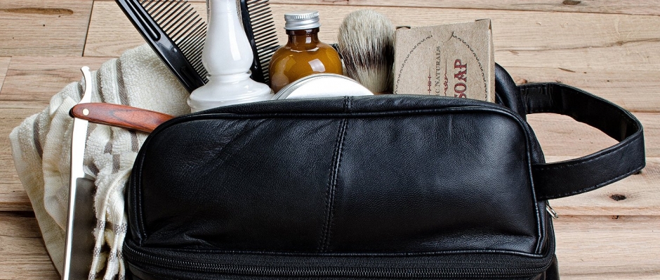 travel case for men's toiletries